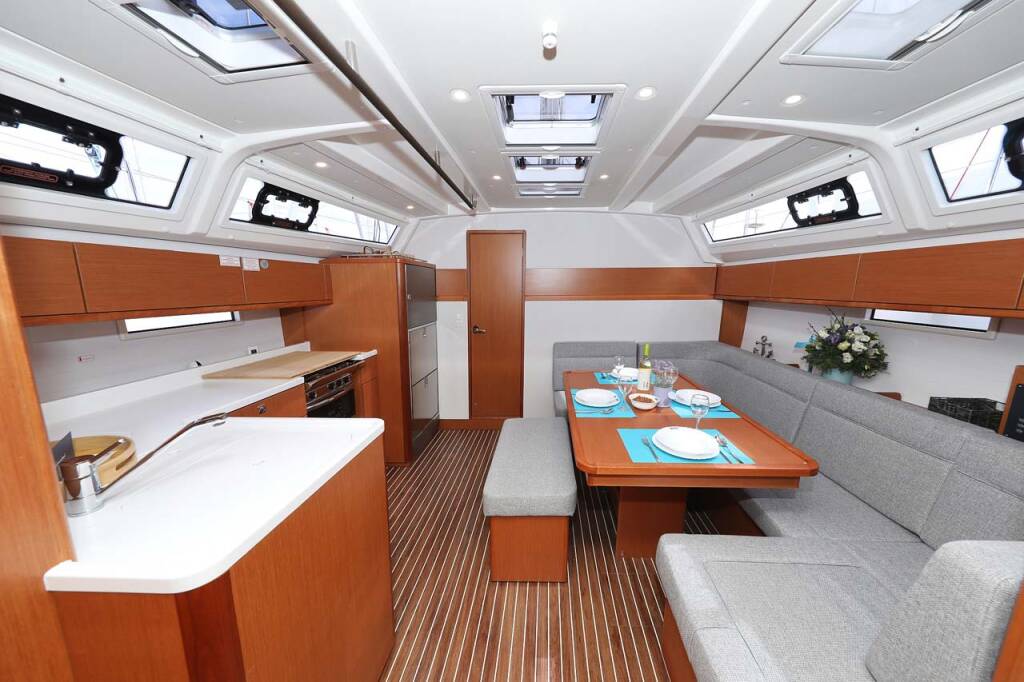 Sailing yacht Bavaria Cruiser 46 Style Cala Mawa