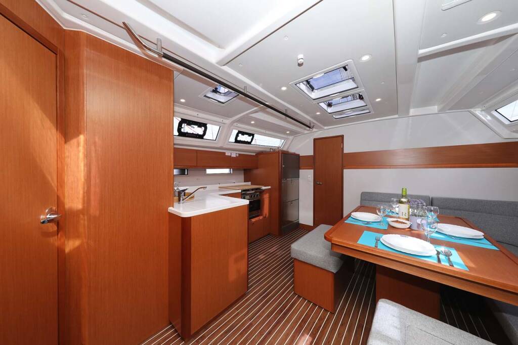 Sailing yacht Bavaria Cruiser 46 Style Cala Mawa