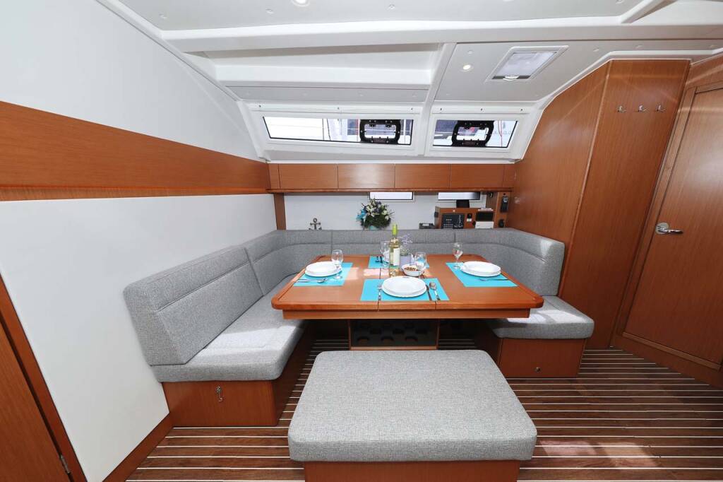 Sailing yacht Bavaria Cruiser 46 Style Cala Mawa
