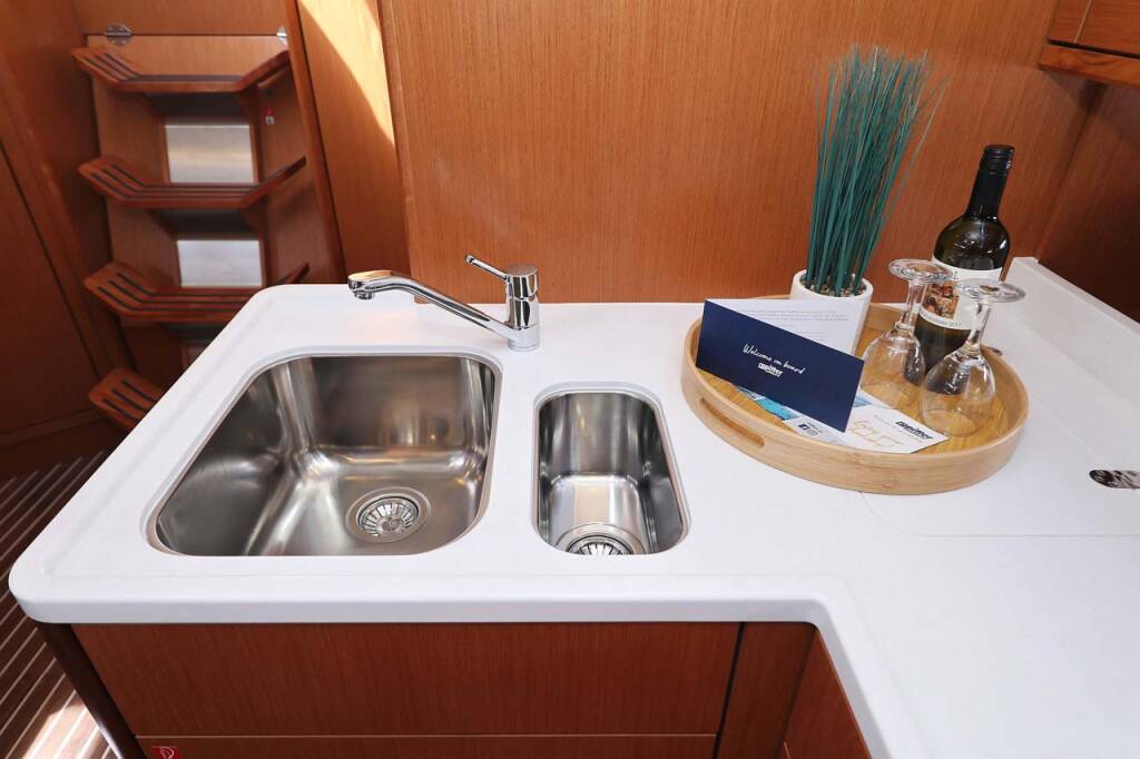 Sailing yacht Bavaria Cruiser 46 Style Cala Mawa