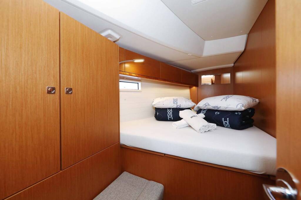 Sailing yacht Bavaria Cruiser 46 Style Cala Mawa