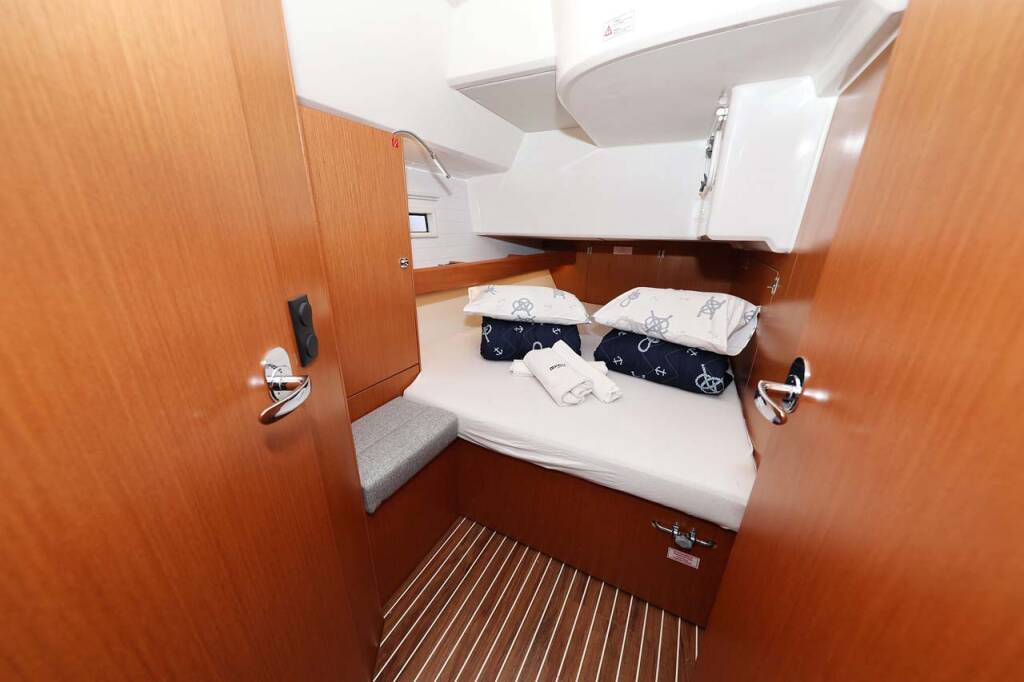 Sailing yacht Bavaria Cruiser 46 Style Cala Mawa