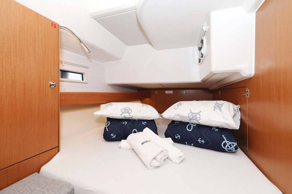 Sailing yacht Bavaria Cruiser 46 Style Cala Mawa