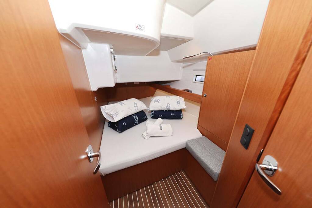 Sailing yacht Bavaria Cruiser 46 Style Cala Mawa