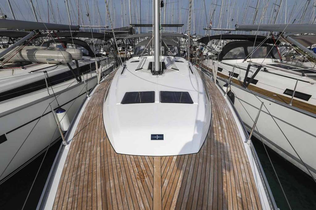 Sailing yacht Bavaria Cruiser 46 Style Studio 963
