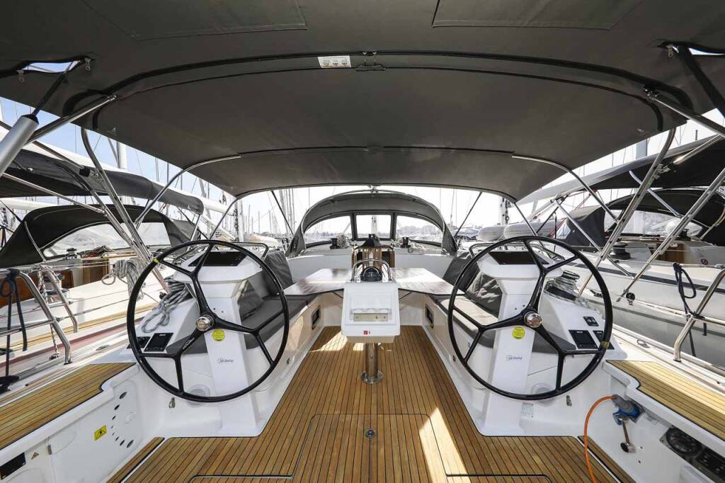 Sailing yacht Bavaria Cruiser 46 Style Studio 963