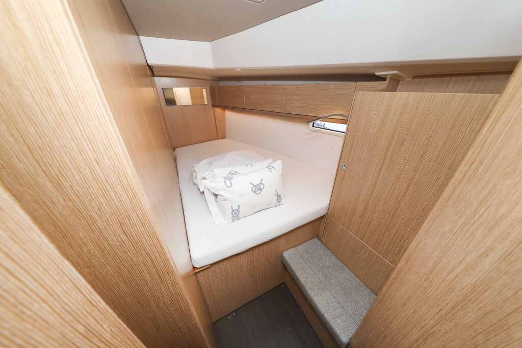 Sailing yacht Bavaria Cruiser 46 Style Studio 963