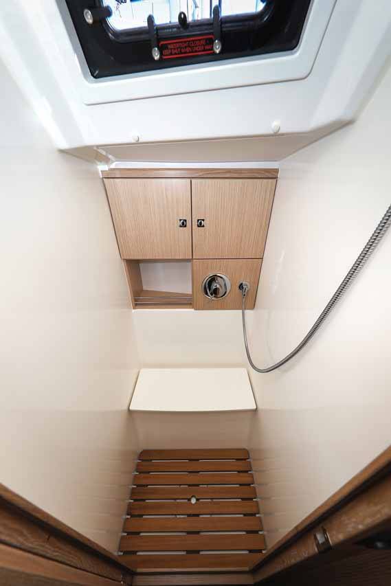 Sailing yacht Bavaria Cruiser 46 Style Studio 963