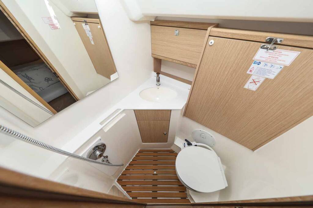 Sailing yacht Bavaria Cruiser 46 Style Studio 963