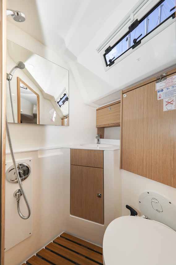 Sailing yacht Bavaria Cruiser 46 Style Studio 963