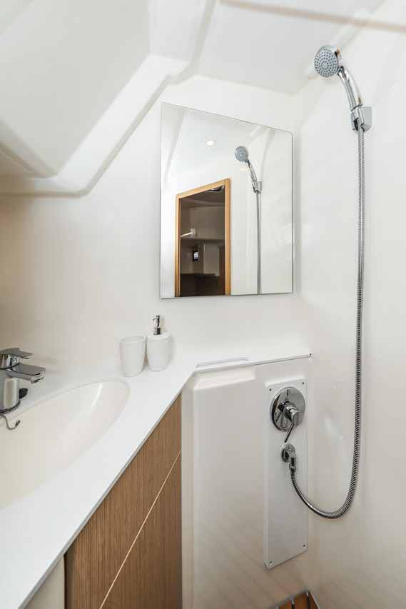 Sailing yacht Bavaria Cruiser 46 Style Studio 963