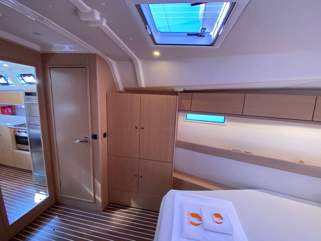 Sailing yacht Bavaria Cruiser 46 Style Penta 1