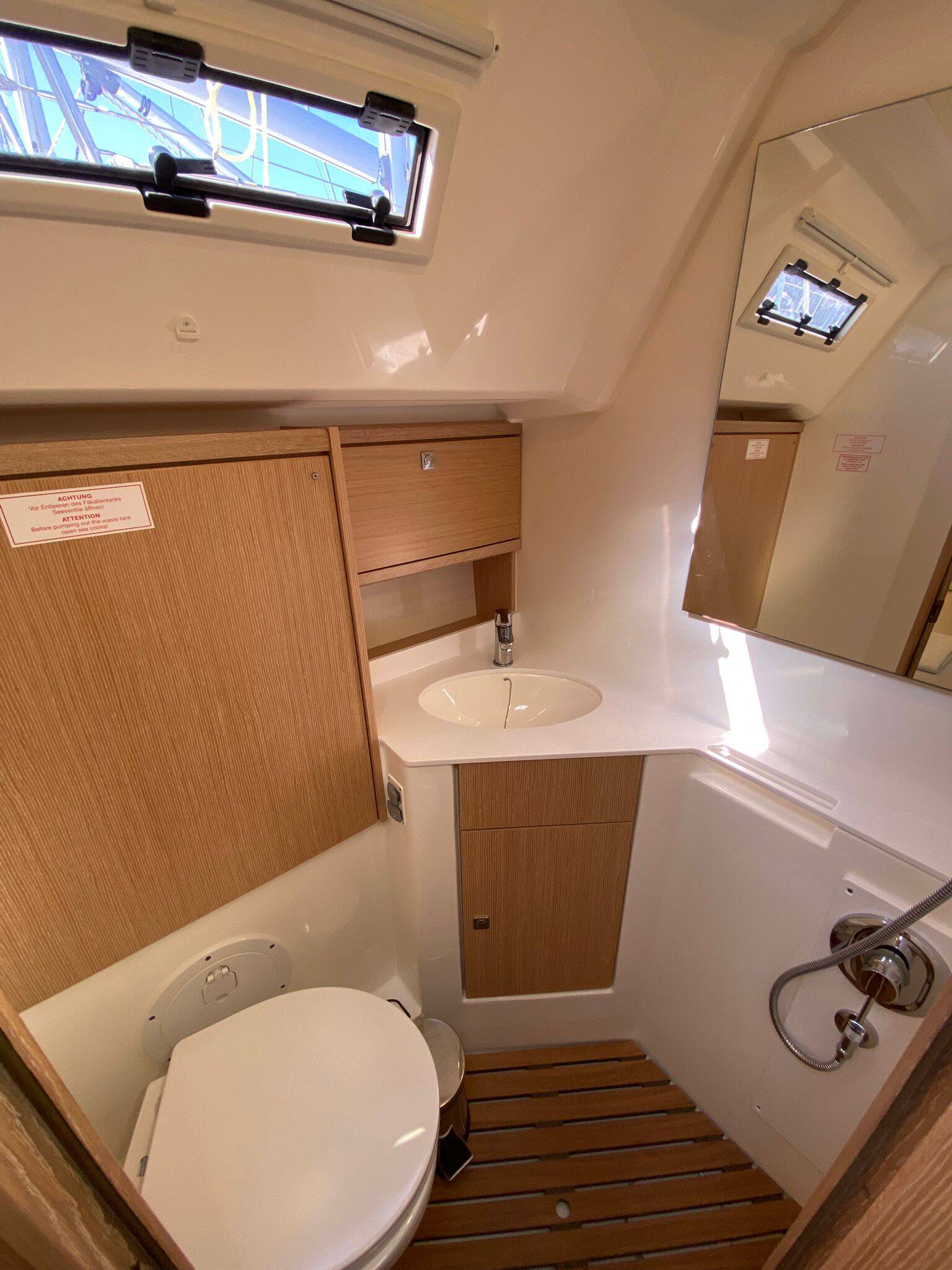 Sailing yacht Bavaria Cruiser 46 Style Penta 1