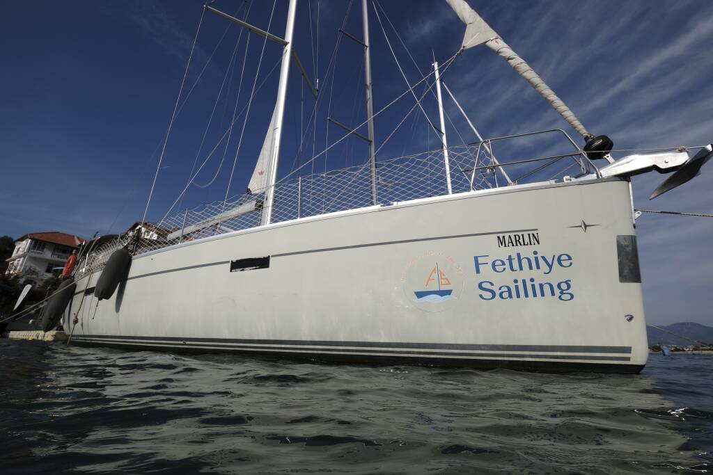 Sailing yacht Bavaria Cruiser 46 Style Marlin