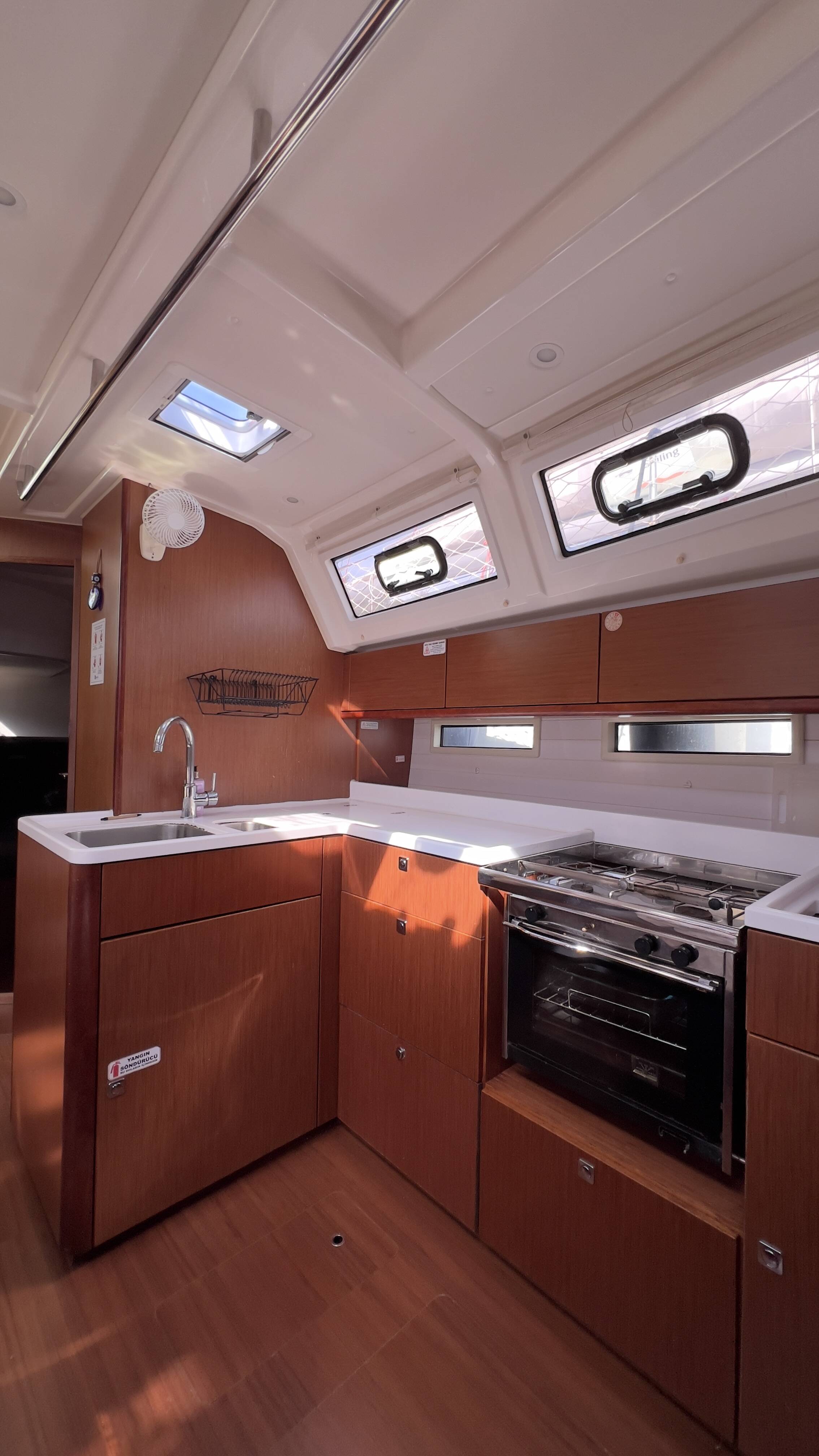 Sailing yacht Bavaria Cruiser 46 Style Marlin