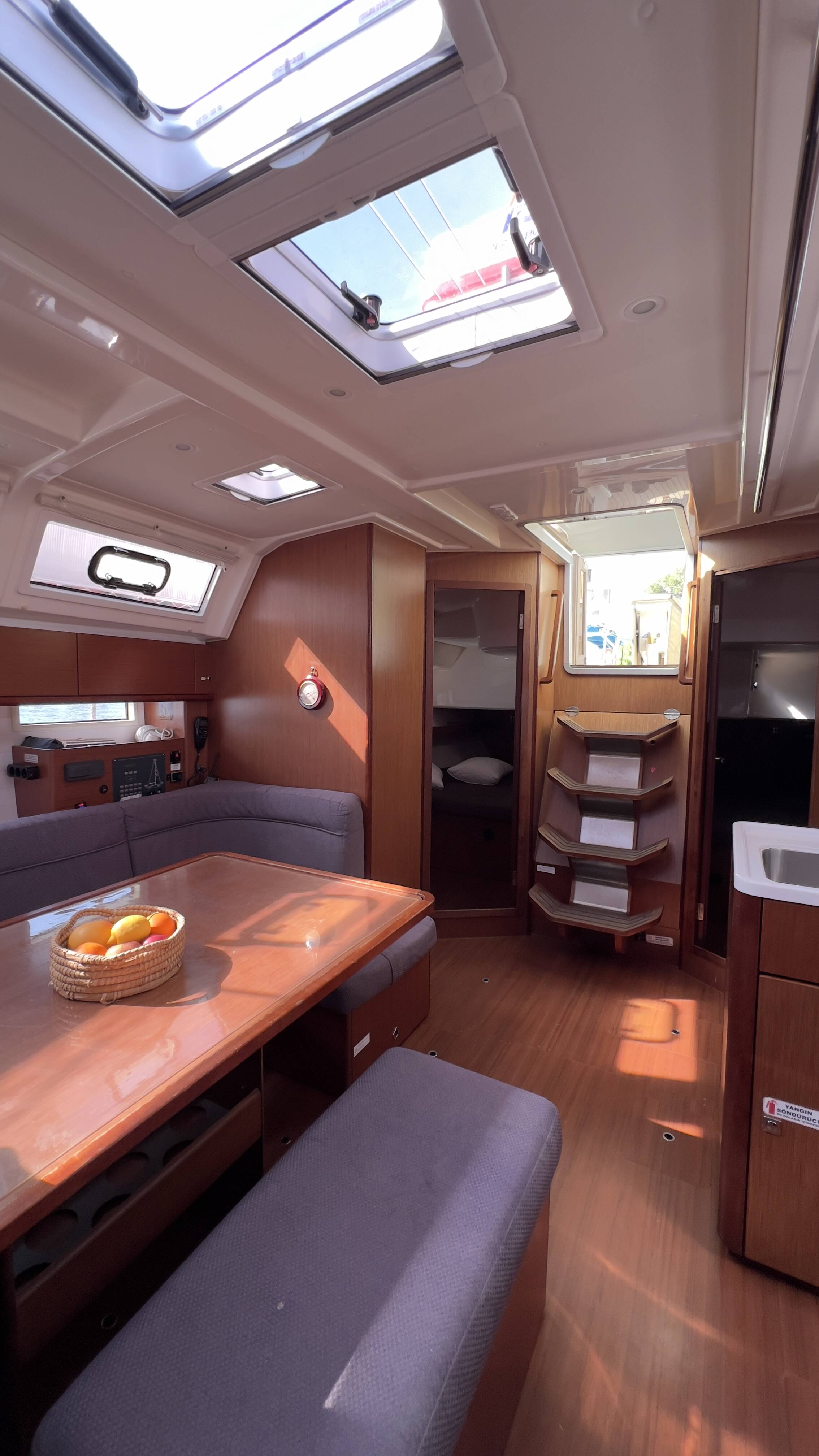 Sailing yacht Bavaria Cruiser 46 Style Marlin