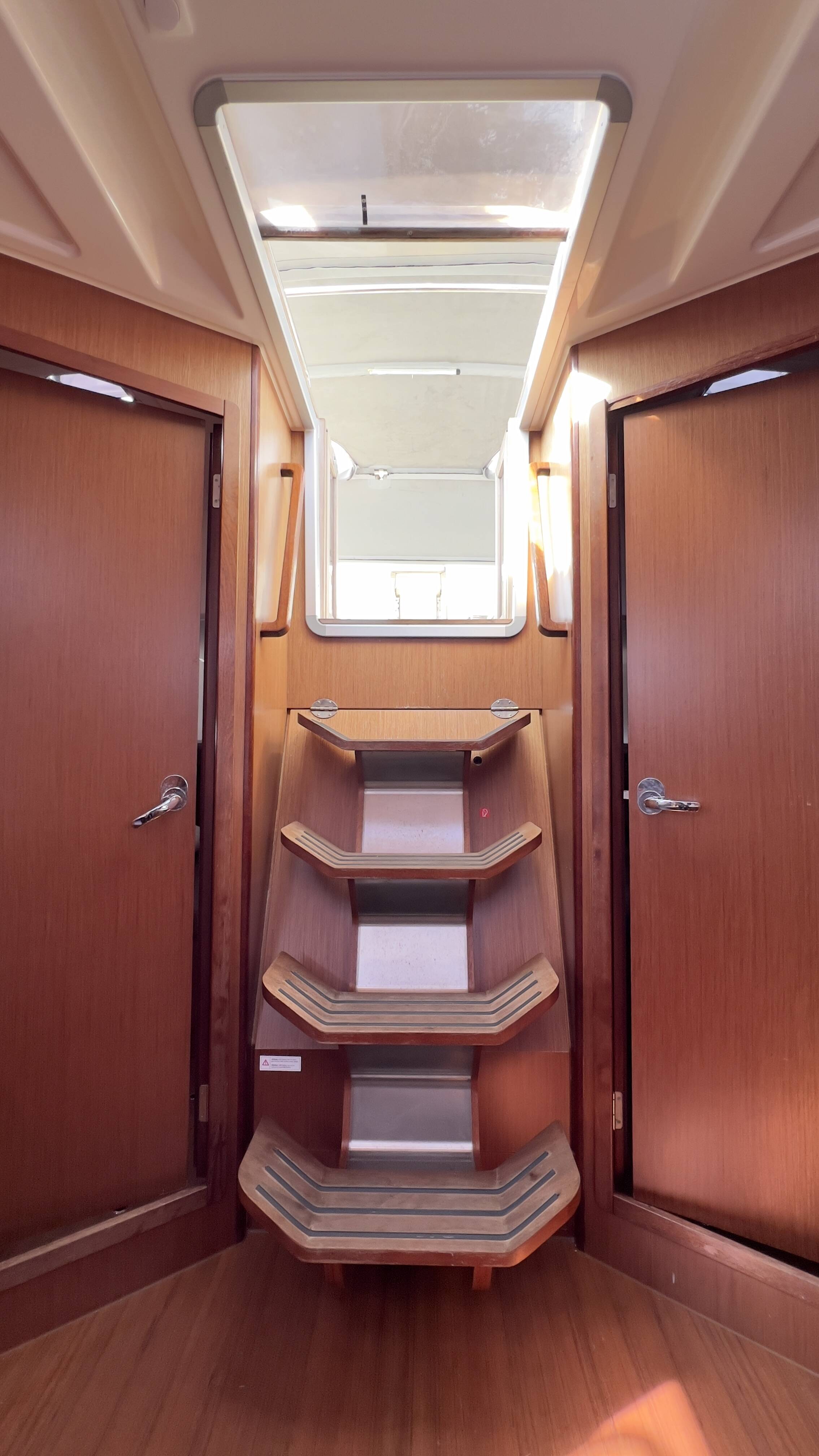 Sailing yacht Bavaria Cruiser 46 Style Marlin