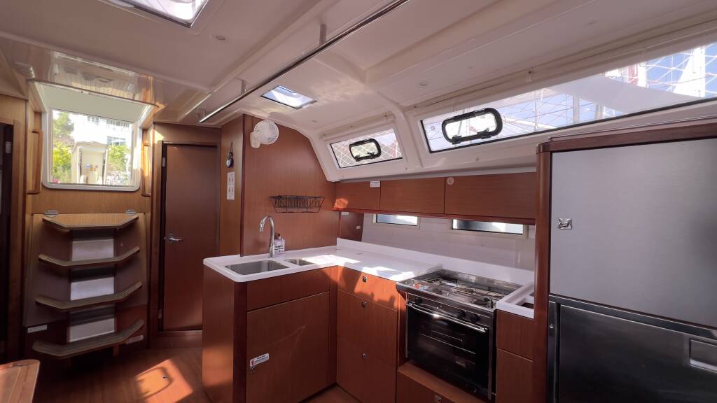 Sailing yacht Bavaria Cruiser 46 Style Marlin