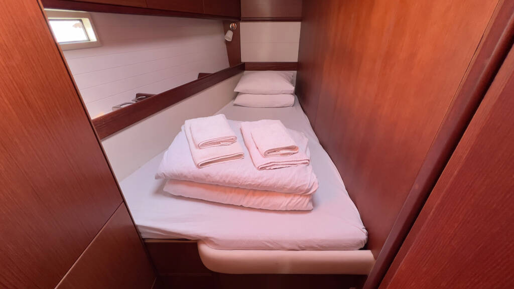 Sailing yacht Bavaria Cruiser 46 Style Marlin