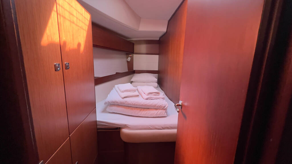 Sailing yacht Bavaria Cruiser 46 Style Marlin