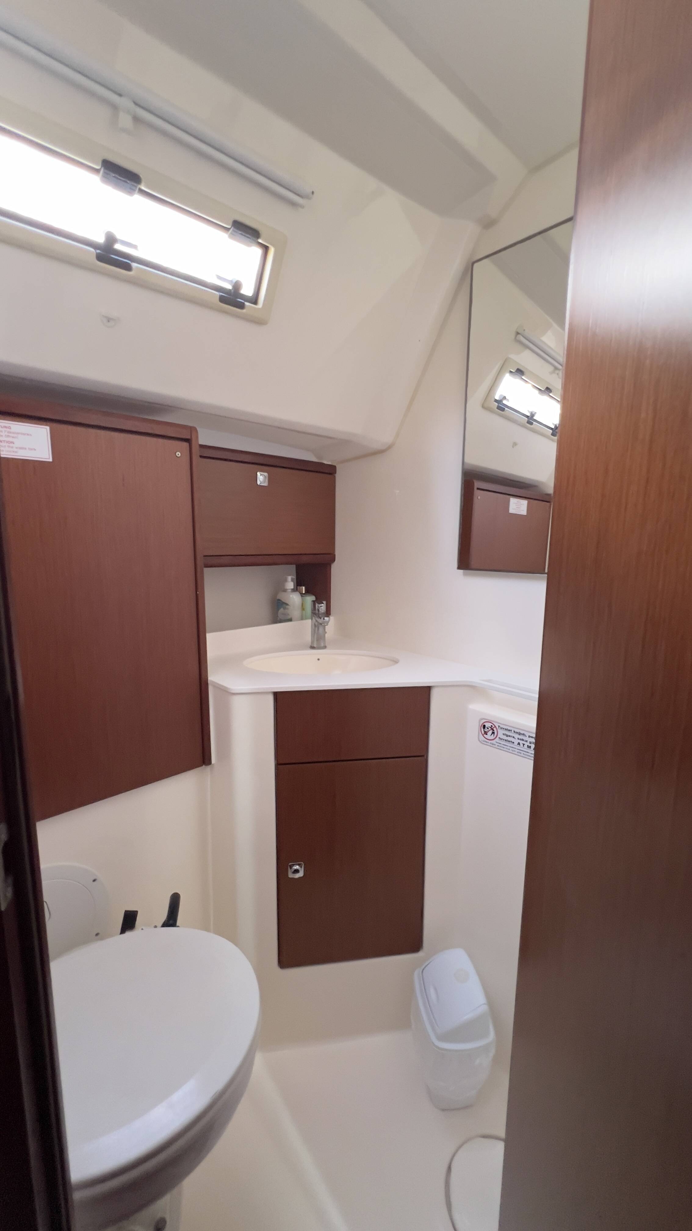 Sailing yacht Bavaria Cruiser 46 Style Marlin