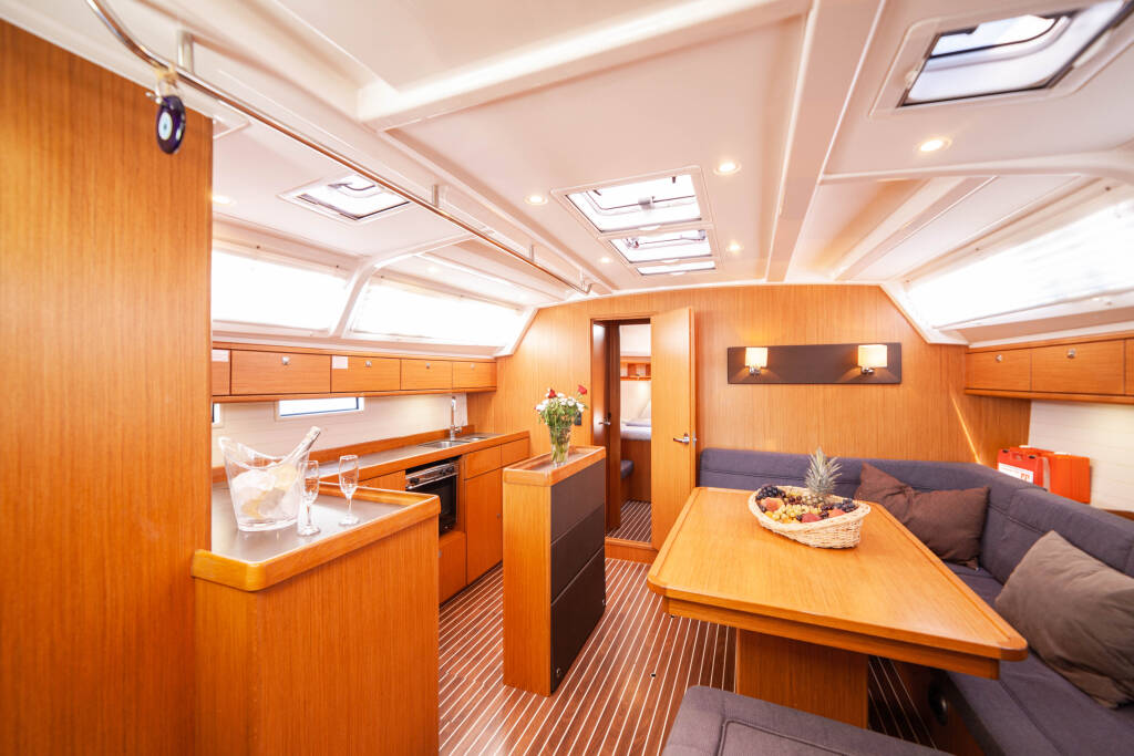 Sailing yacht Bavaria Cruiser 46 Sail Vega