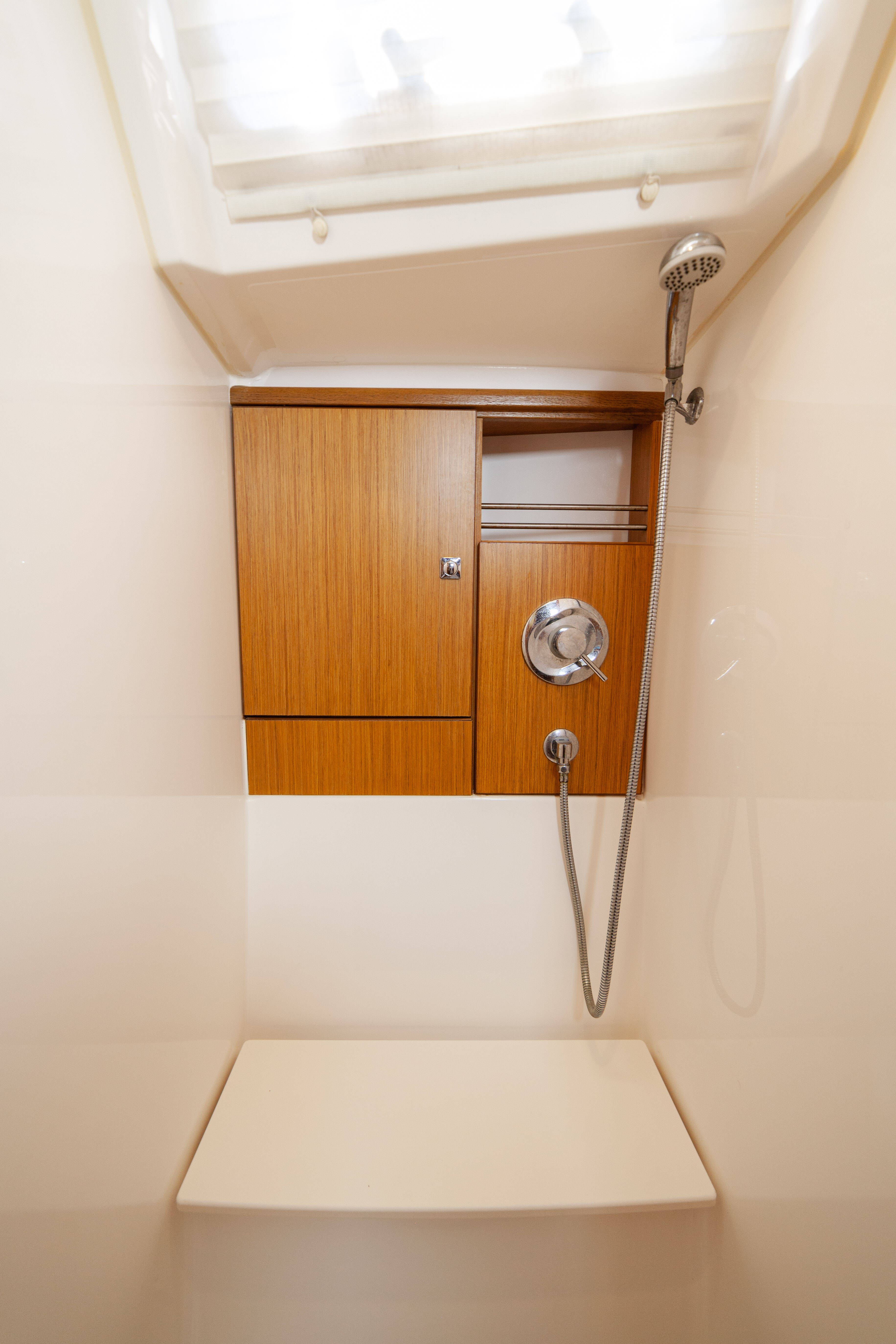 Sailing yacht Bavaria Cruiser 46 Sail Vega