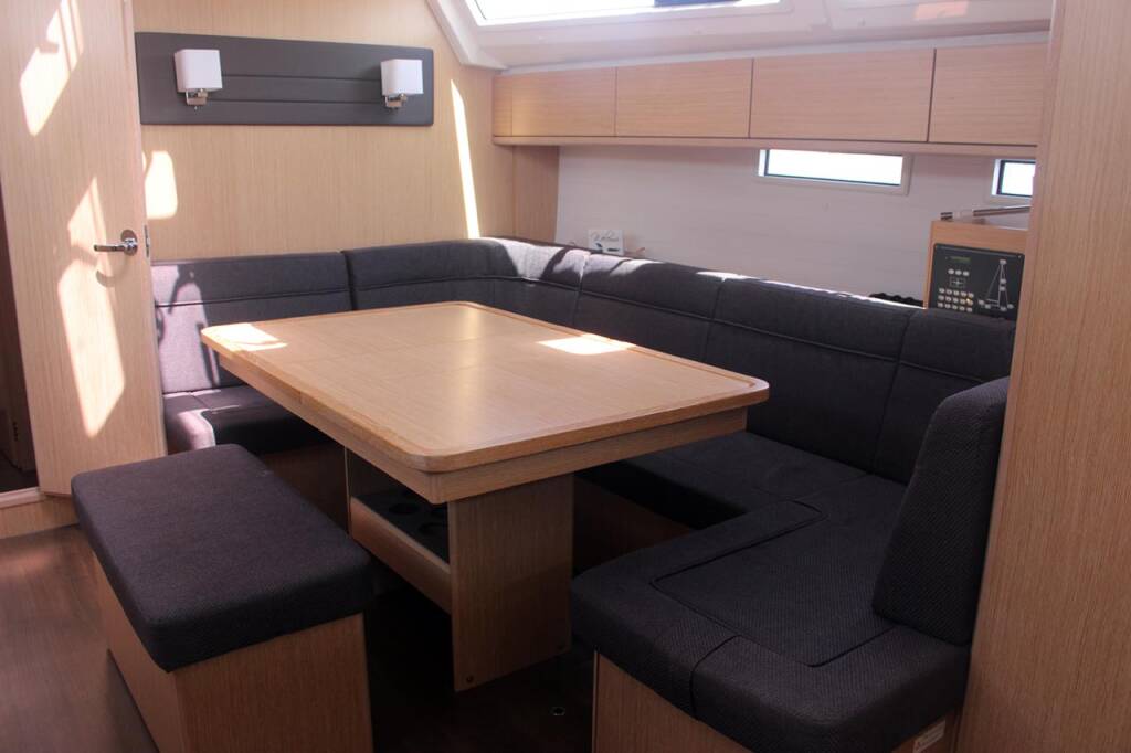 Sailing yacht Bavaria Cruiser 46 Divine