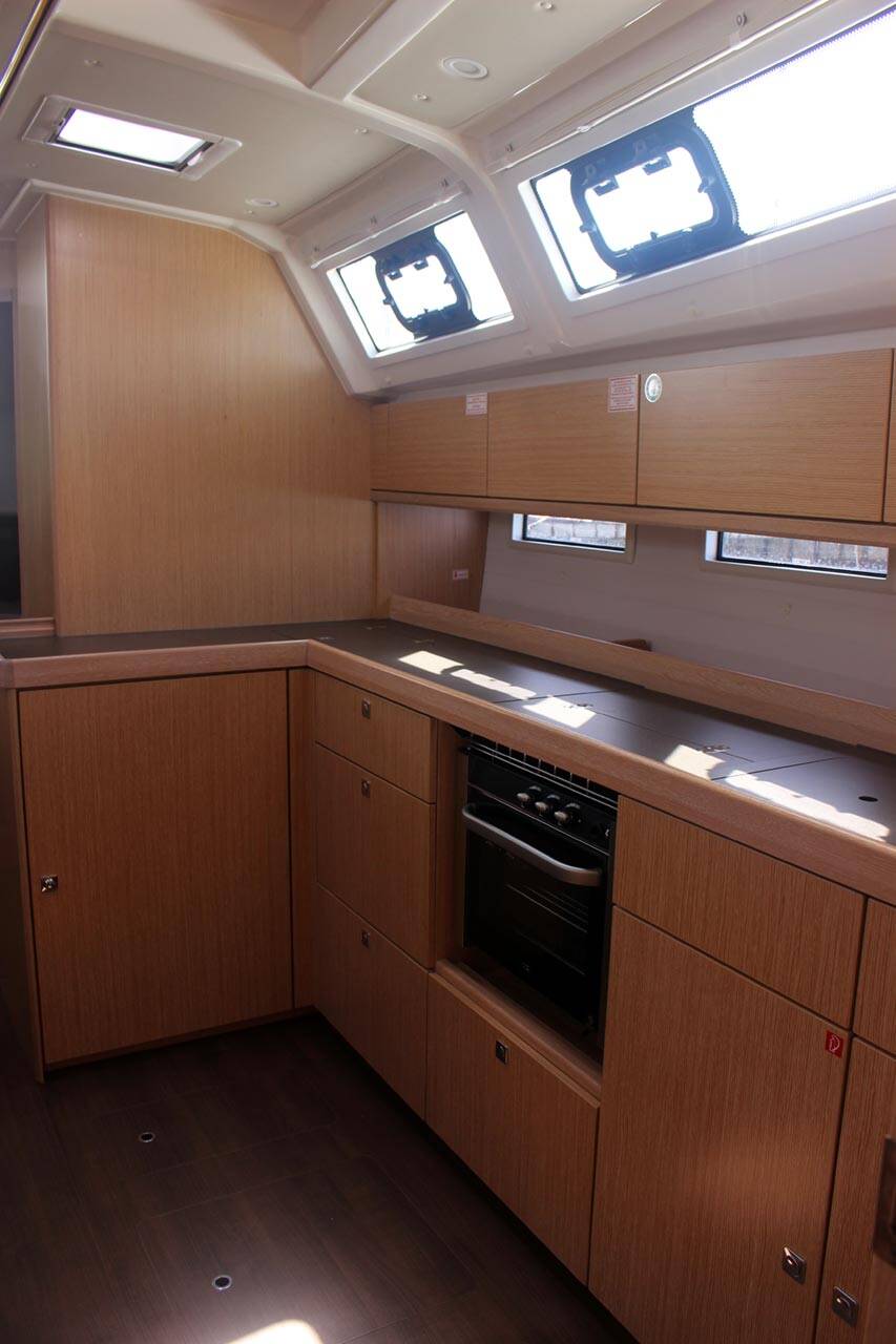 Sailing yacht Bavaria Cruiser 46 Divine