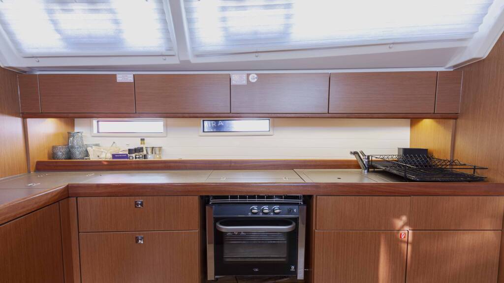 Sailing yacht Bavaria Cruiser 46 Dorabella