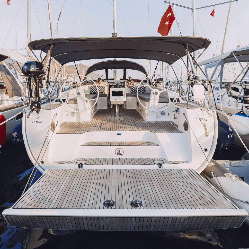 Sailing yacht Bavaria Cruiser 46 Dorabella