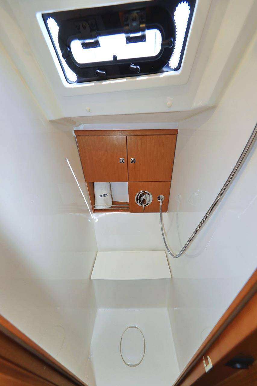 Sailing yacht Bavaria Cruiser 46 Avior