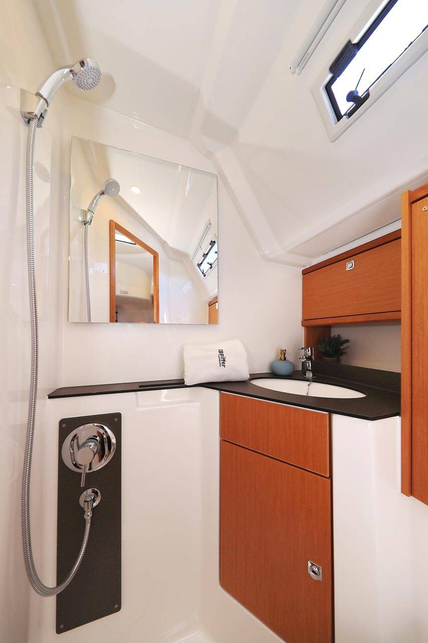 Sailing yacht Bavaria Cruiser 46 Avior