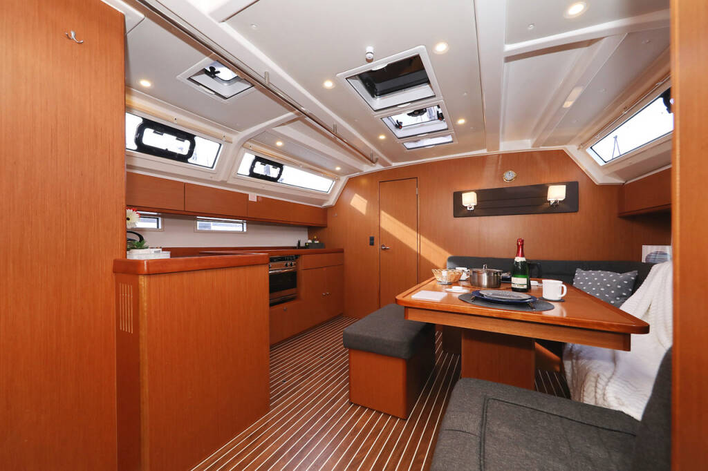 Sailing yacht Bavaria Cruiser 46 Bella III