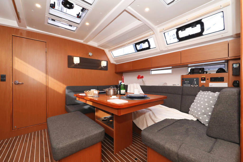 Sailing yacht Bavaria Cruiser 46 Bella III