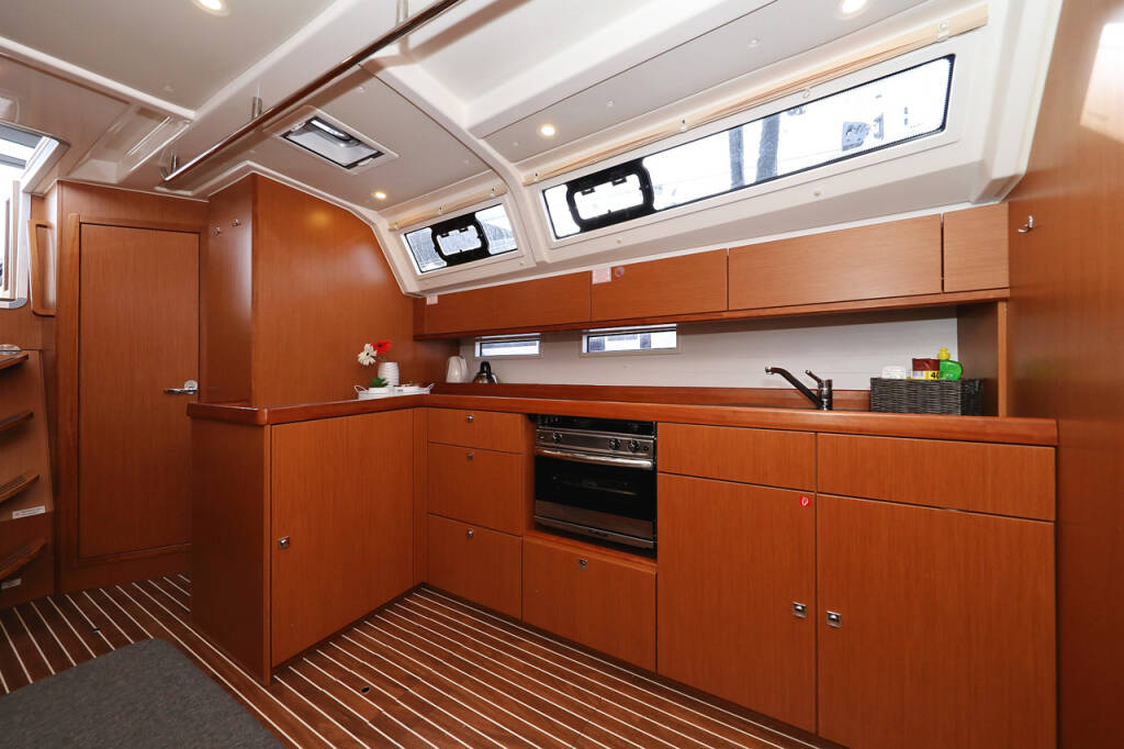 Sailing yacht Bavaria Cruiser 46 Bella III