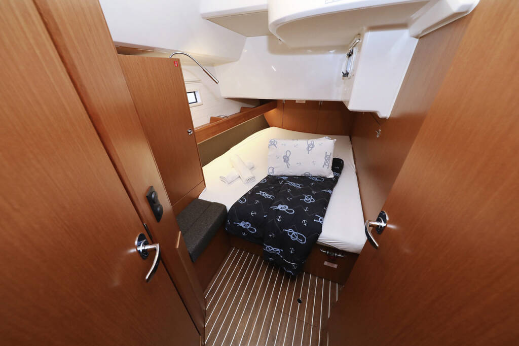 Sailing yacht Bavaria Cruiser 46 Bella III