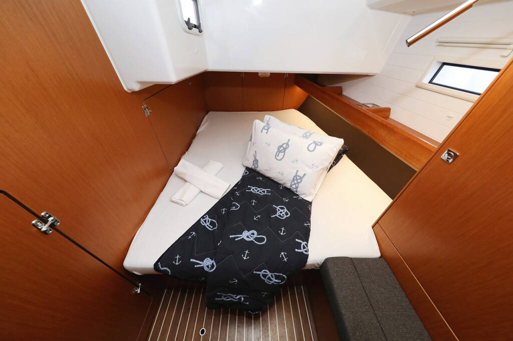 Sailing yacht Bavaria Cruiser 46 Bella III