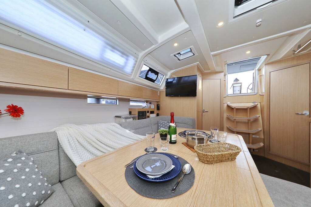 Segelyachten Bavaria Cruiser 46 silence four