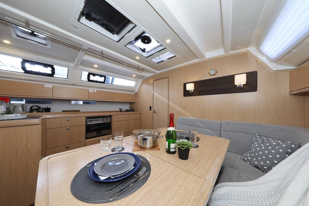 Segelyachten Bavaria Cruiser 46 silence four