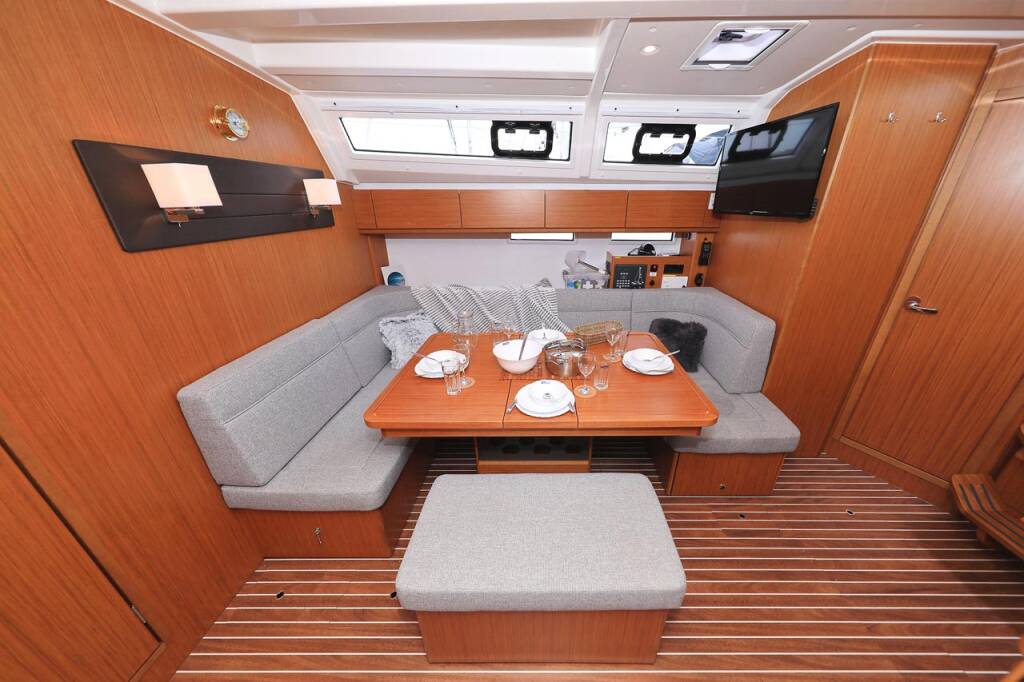 Sailing yacht Bavaria Cruiser 46 Enigma