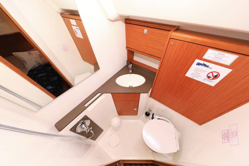 Sailing yacht Bavaria Cruiser 46 Enigma