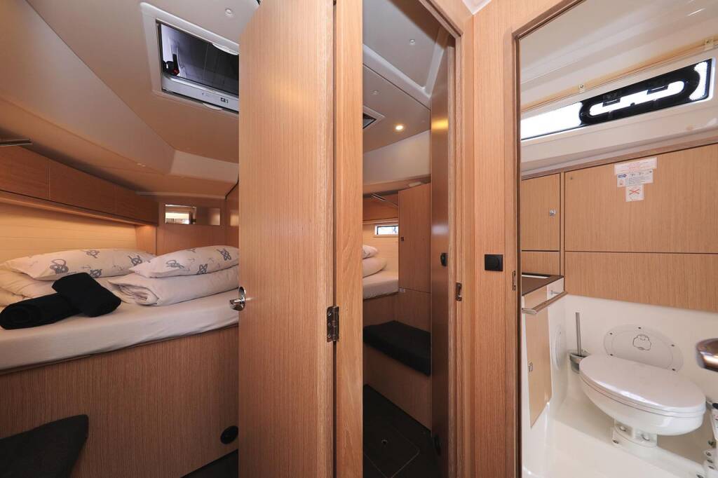 Sailing yacht Bavaria Cruiser 46 Aiolos I