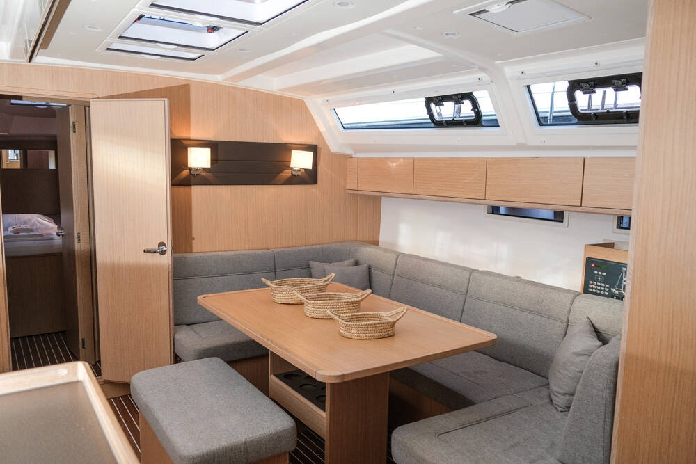 Sailing yacht Bavaria Cruiser 46 Barcelona