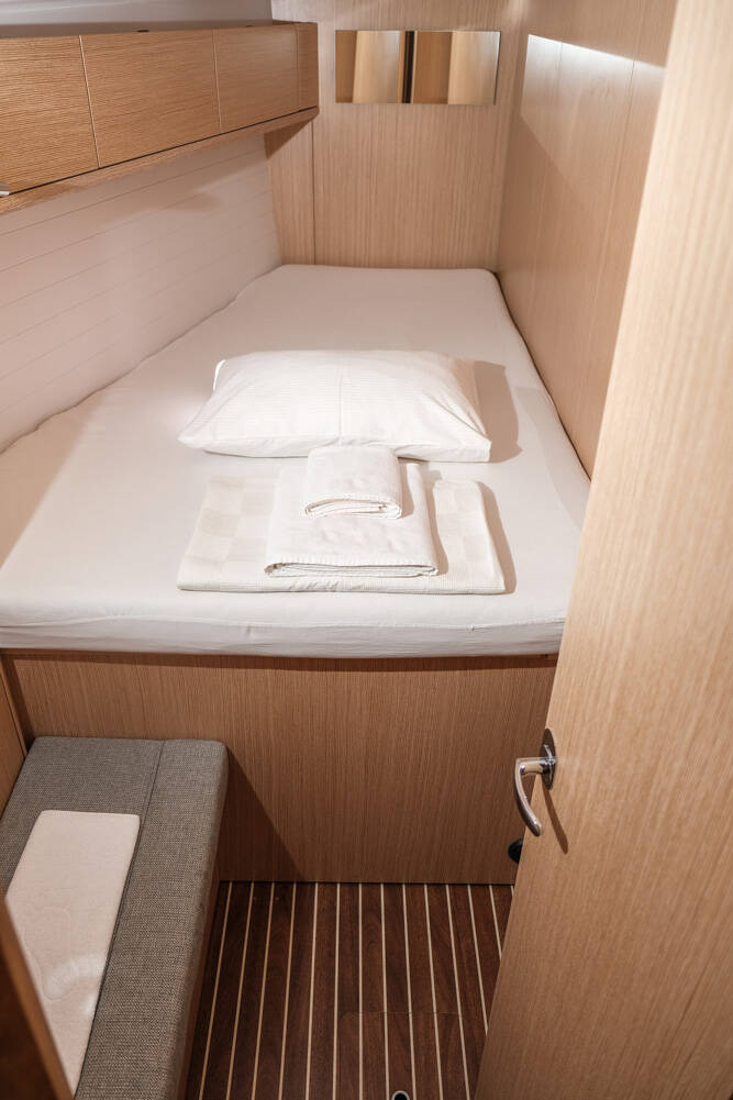 Sailing yacht Bavaria Cruiser 46 Barcelona