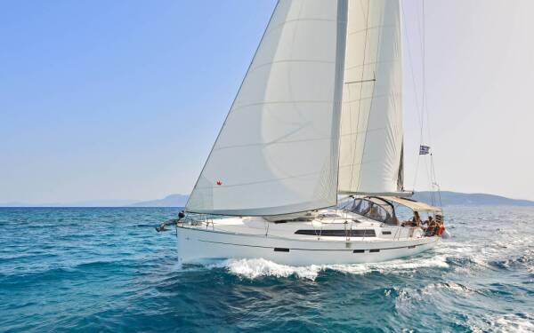 Bavaria Cruiser 46 Nereus Preveza, Main Port