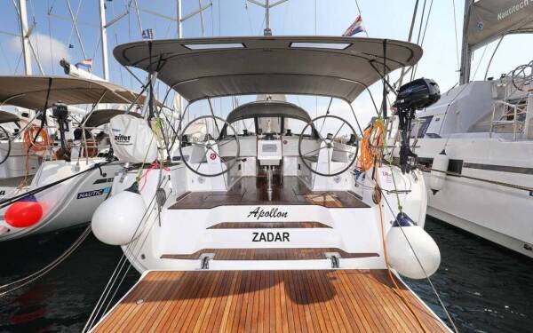 Bavaria Cruiser 46 Apollon Murter, ACI Marina Jezera