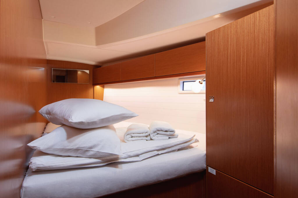 Sailing yacht Bavaria Cruiser 46 Solarić