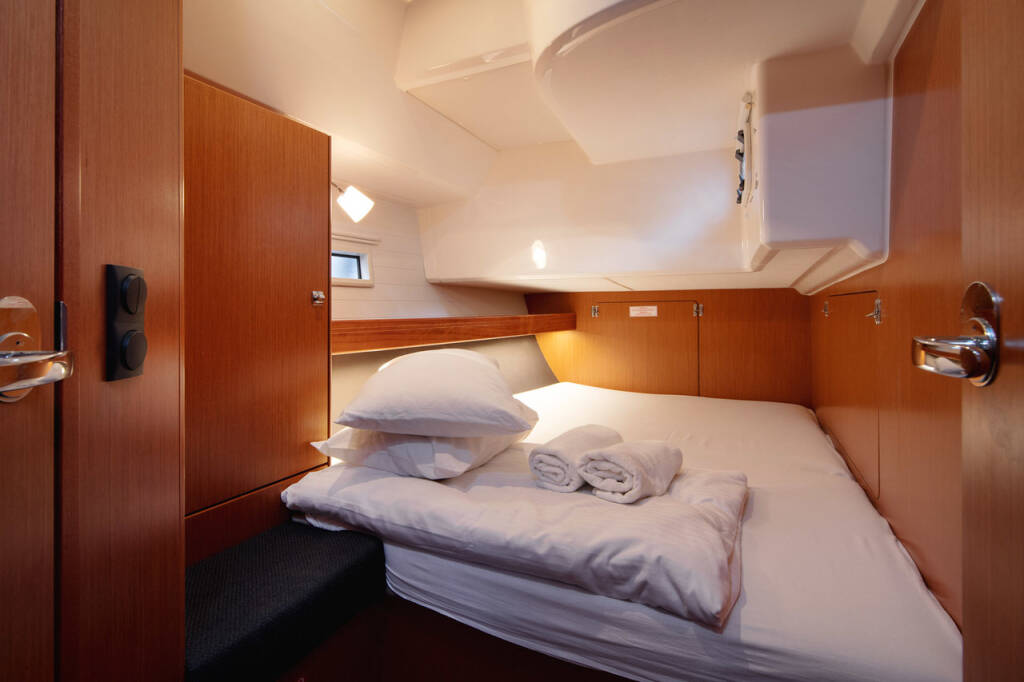 Sailing yacht Bavaria Cruiser 46 Solarić