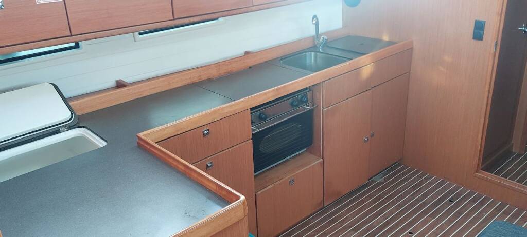 Sailing yacht Bavaria Cruiser 46 Amelva